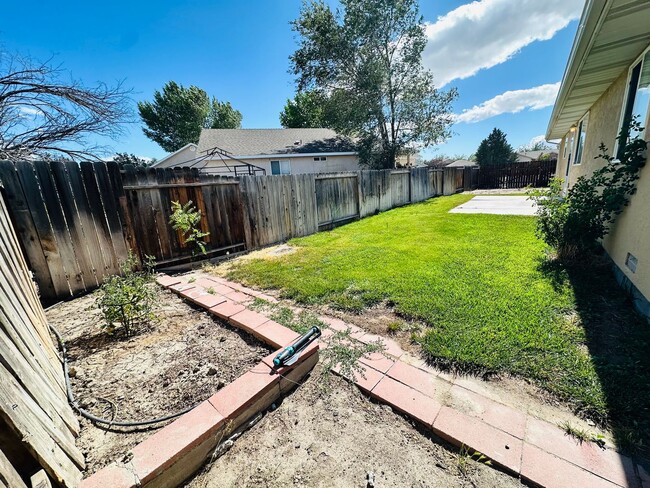 Building Photo - Beautiful 3 Bedroom Home in a Great Fallon Location — Landscaping Included!