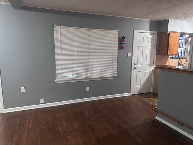 Building Photo - 5510 Ricky St