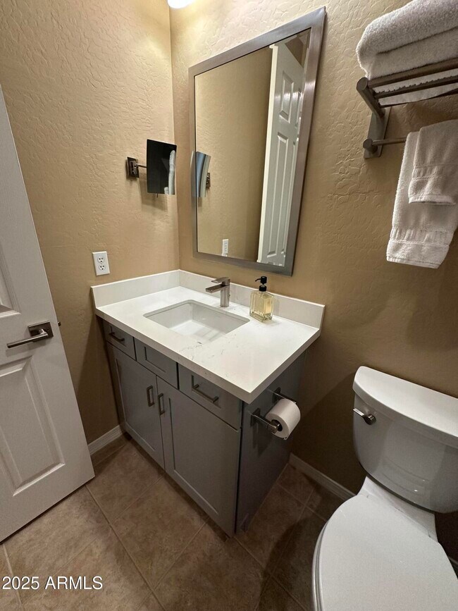 Building Photo - 11489 E Raintree Dr