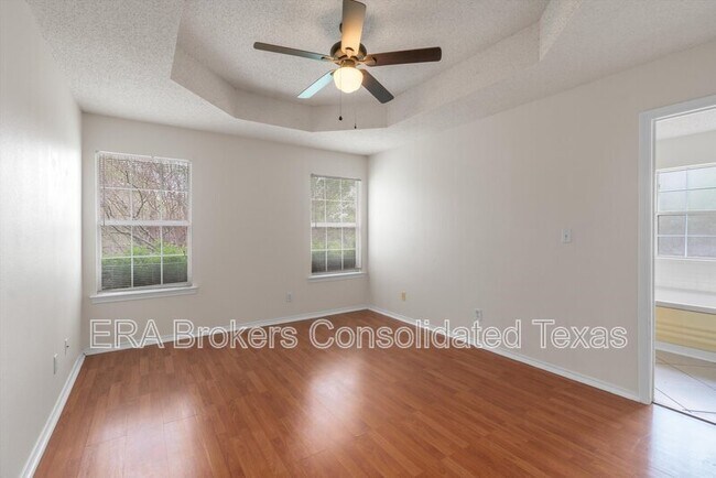 Building Photo - 101 Ina Ct