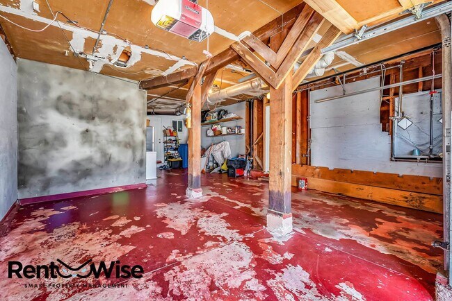 Building Photo - 214 Miramar Ave