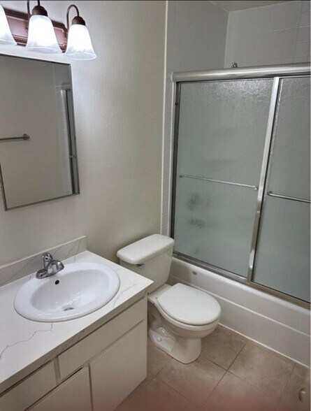 Building Photo - 13858 Via Rimini
