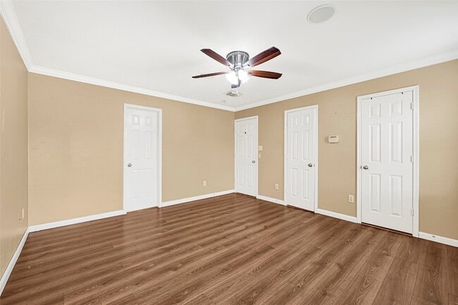 Building Photo - 15230 Weeping Cedar Ln