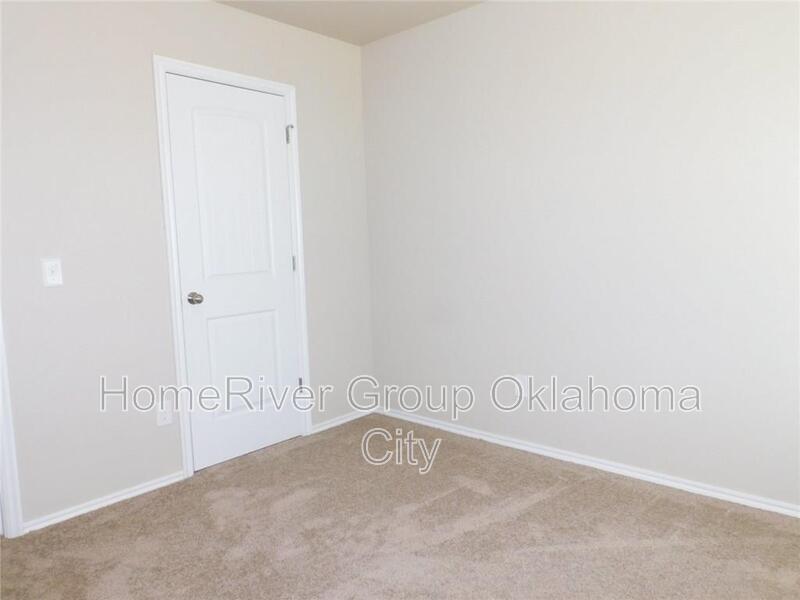 Building Photo - 129 St Charles Way