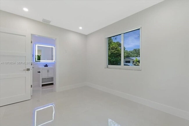 Building Photo - 7860 SW 158th Terrace