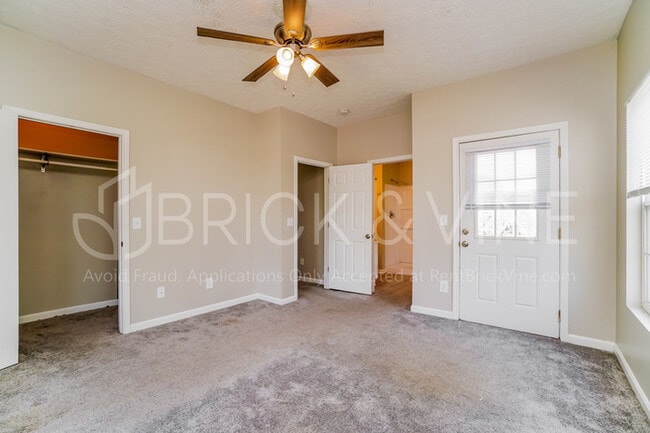 Building Photo - 1658 S Champion Ave