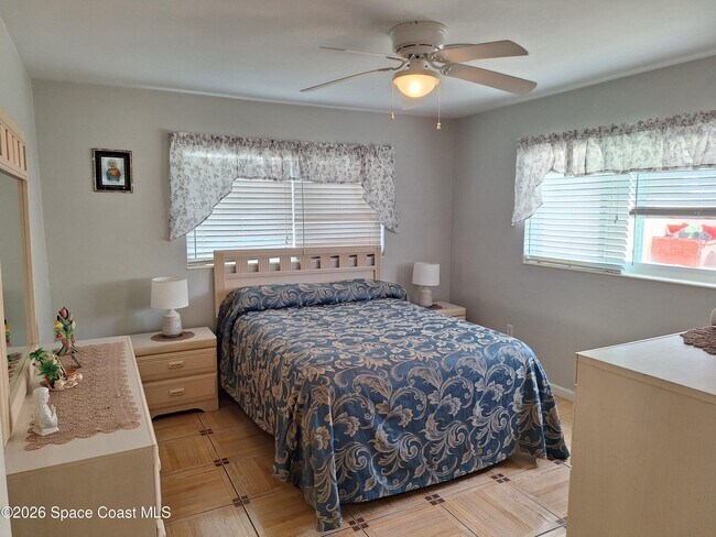 Building Photo - 289 Ellwood Ave