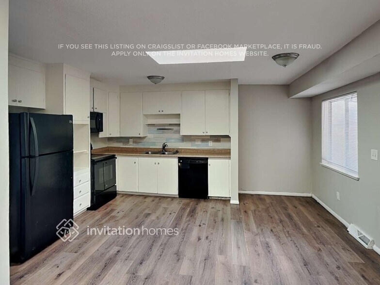 Building Photo - 8011 Stuart Pl