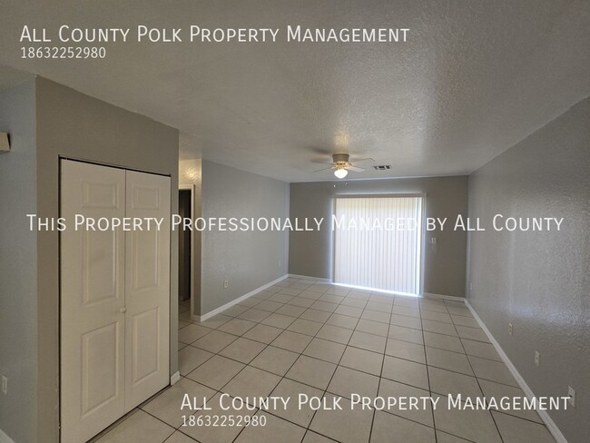 Building Photo - Fantastic 3 Bedroom Duplex - Lawn Care Inc...