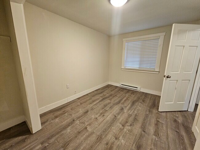 Building Photo - 829 2nd Ave N