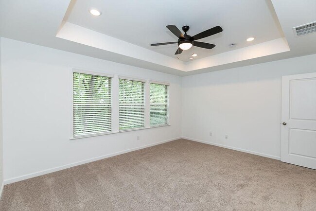 Building Photo - 1530 Brantin Dr
