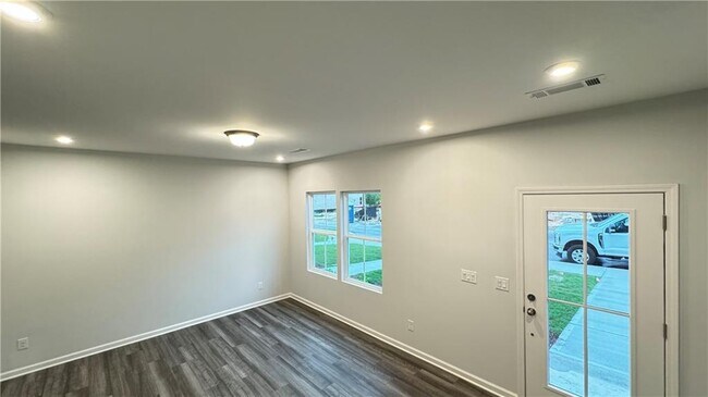 Building Photo - 2278 Whistler Wy NE