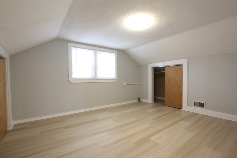 Building Photo - 348 W Pike St