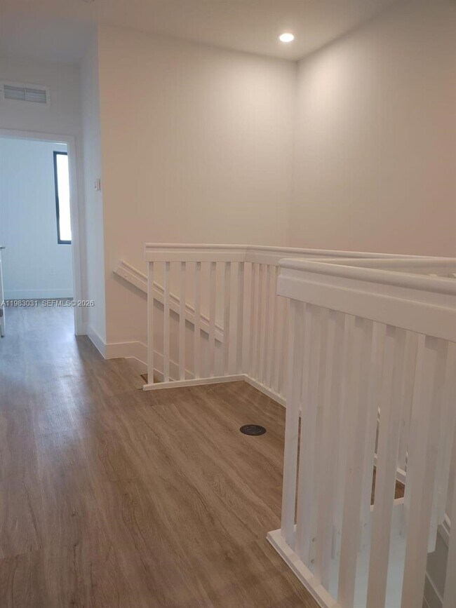 Building Photo - 1280 N Flagler Ave