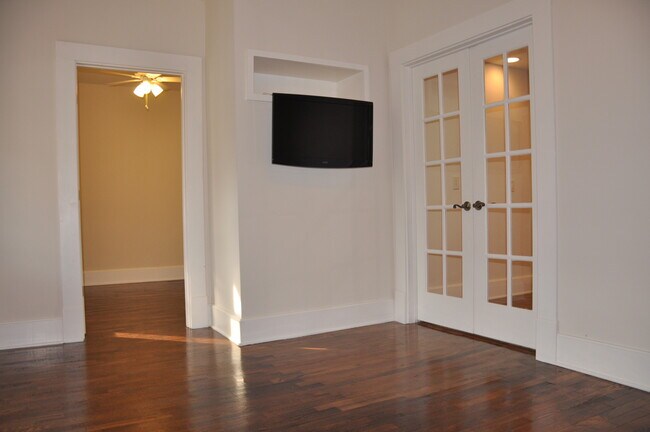 Building Photo - Walk to Campus - Pre-Leasing Now for the F...
