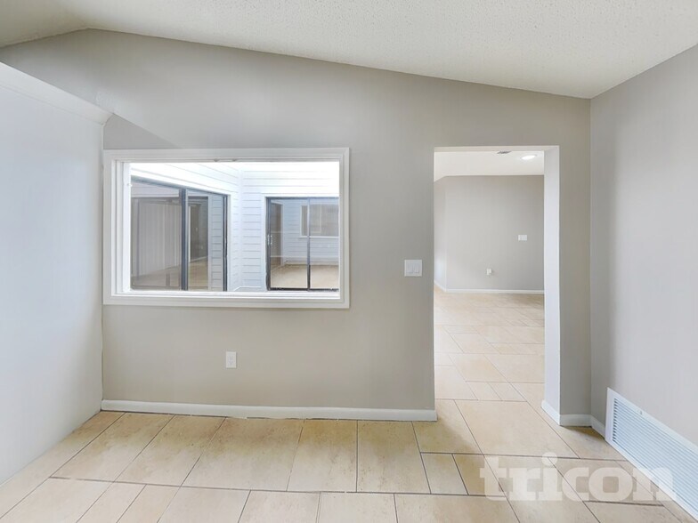 Building Photo - 4387 Pasadena Cir