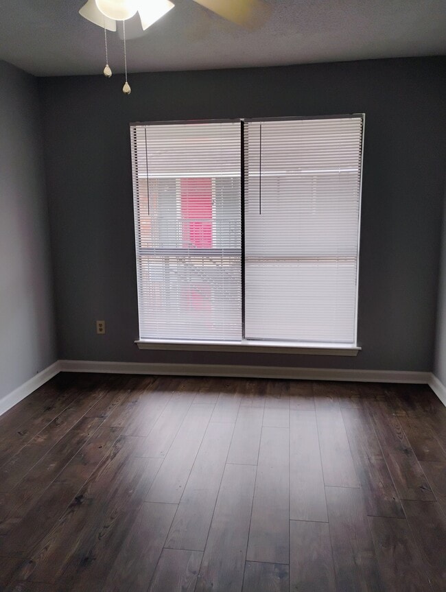 Building Photo - 1707 Port Dr