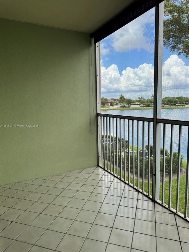 Building Photo - 13101 SW 11th Ct