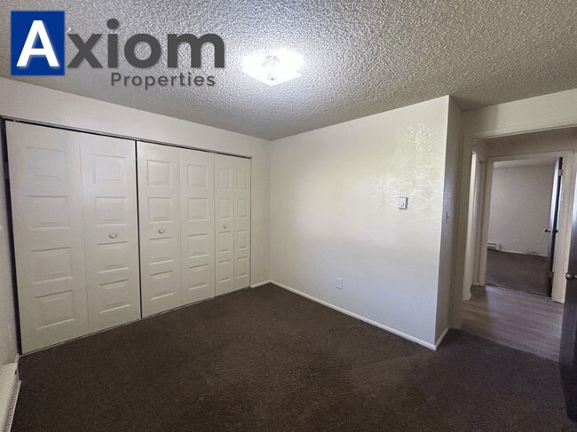 Building Photo - 2156 Marigold St