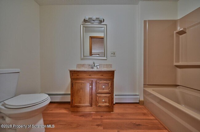 Building Photo - 189 Johnson St