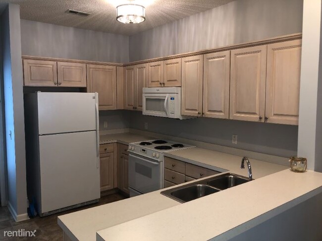 Building Photo - 5402 Sweetwater Blvd
