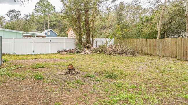 Building Photo - 14918 Pine Crest Rd