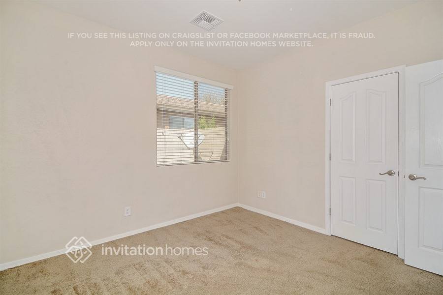Building Photo - 5405 W Siesta Way