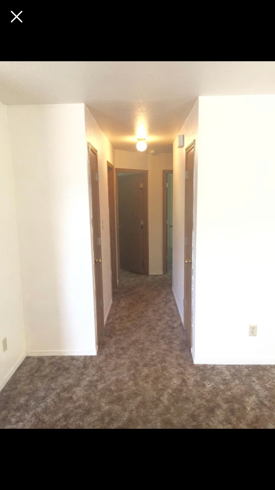 Building Photo - 344 Caswell Ave W