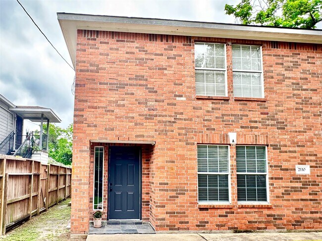 Building Photo - 2110 Turner Dr