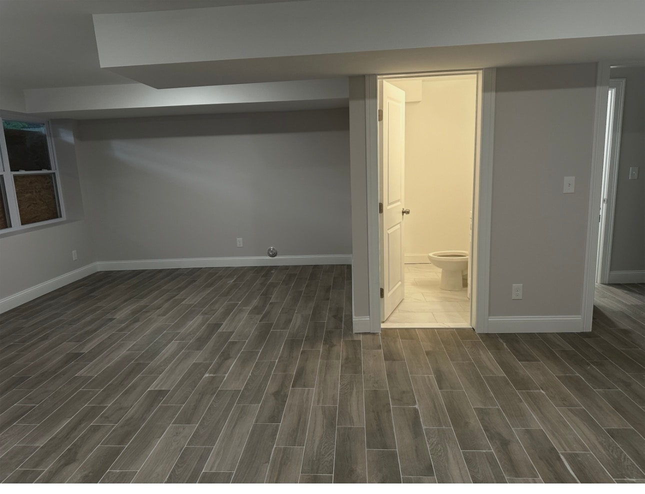 Studio - 887 S 14th St