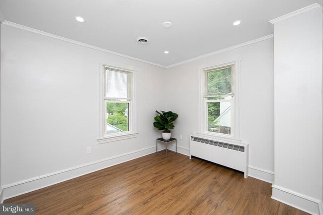 Building Photo - 202 S Lincoln Ave