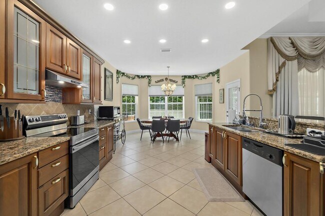 Building Photo - 7 Edgemont Pl