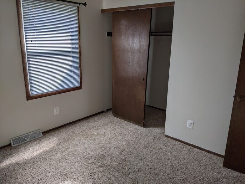 Bedroom 1 - 314 Hartridge Dr