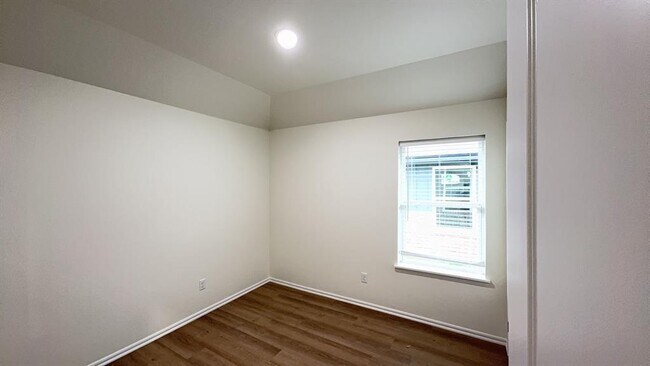 Building Photo - 1217 NW 113th St