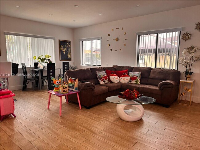 Building Photo - 2775 SW 6th St