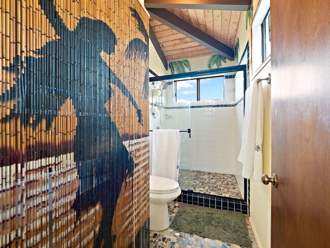 Building Photo - 3Bd 2Ba Furnished Home:  Pet Friendly with Fantastic Ocean Views!
