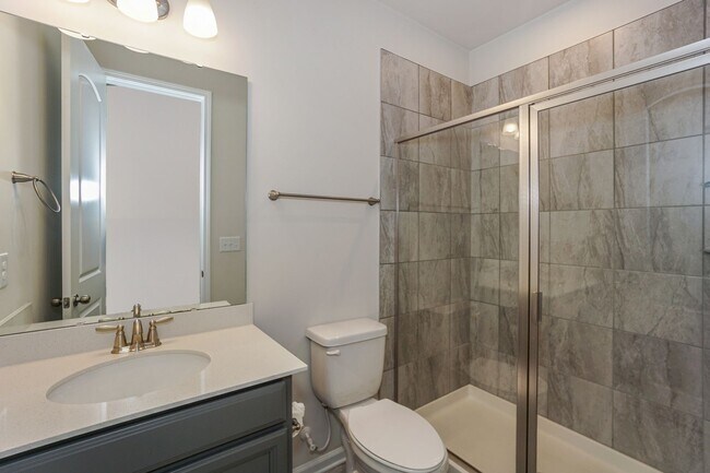 Building Photo - 16728 Summers Walk Blvd