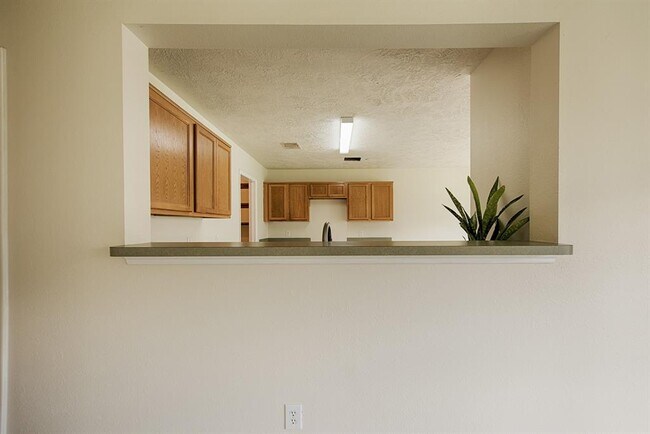 Building Photo - 8139 Sanders Glen Ln