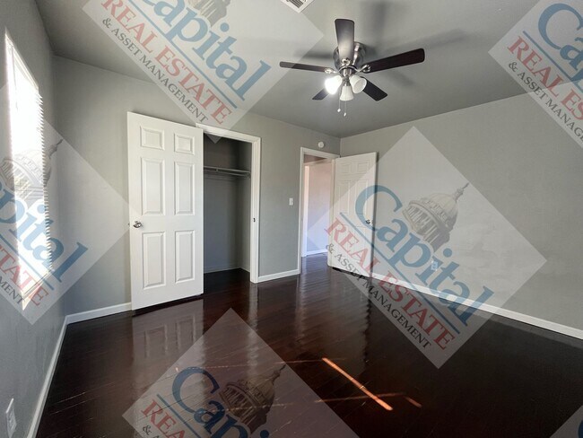 Building Photo - Welcome Home!!