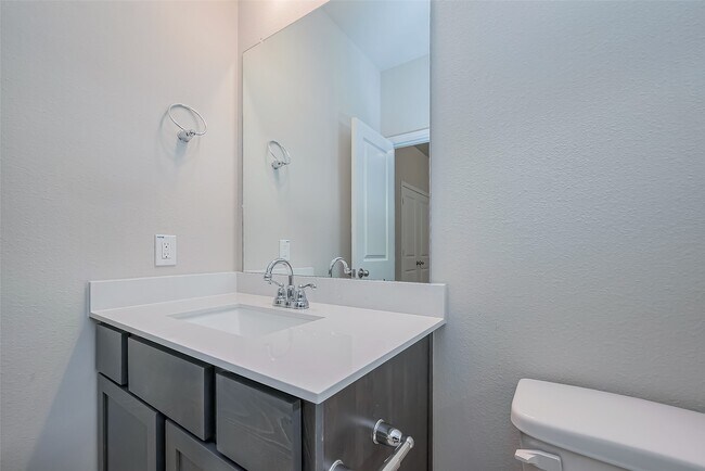 Building Photo - 31953 Retama Rnch Dr