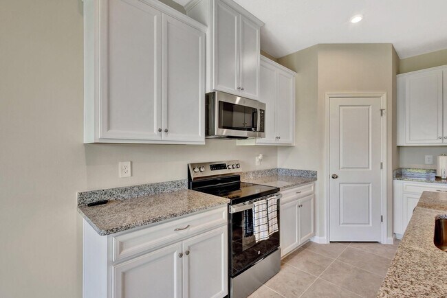 Building Photo - 12639 SW Forli Wy
