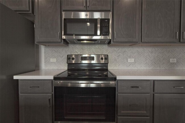 Building Photo - 147 Breccia Trl