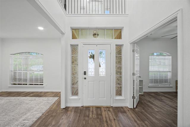 Building Photo - 805 Saratoga Dr