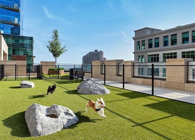 Building Photo - 99 Hudson St