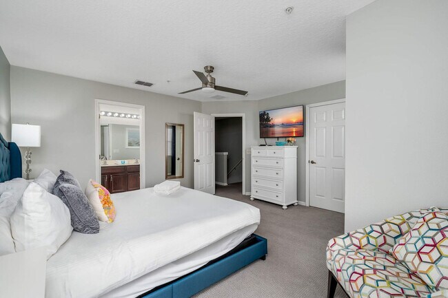 Building Photo - 875 Assembly Ct