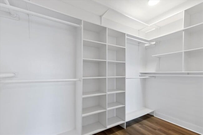 Building Photo - 7701 Rialto Blvd