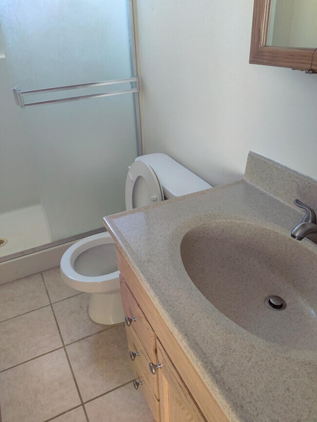 Building Photo - 18589 Lake Forest Dr