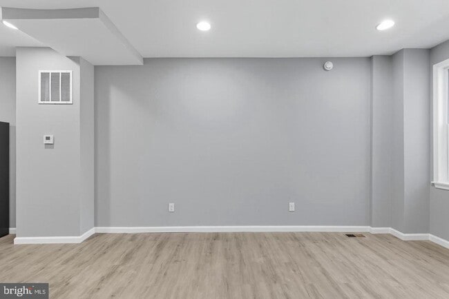 Building Photo - 809 Pontiac Ave