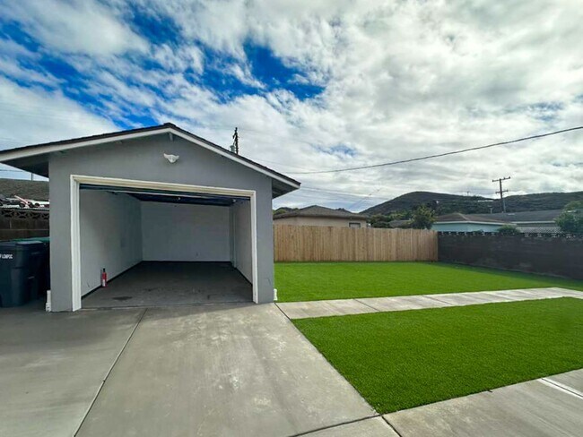 Building Photo - Updated 4BR Home in Lompoc with Spacious Yard — Move-In Ready!