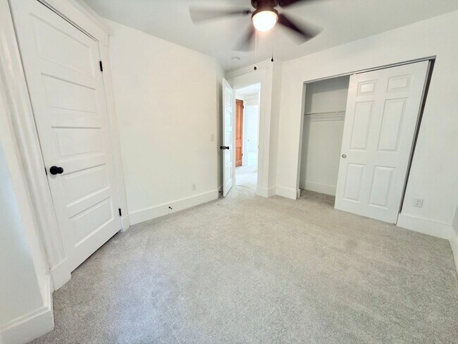 Building Photo - 2216 Burnet Ave
